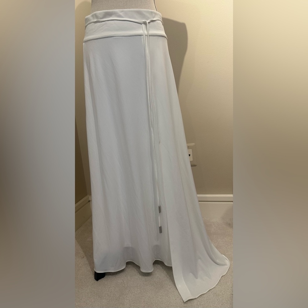 NWT Halston Evie Stretch Jersey Skirt - Size 10 - Pristine White